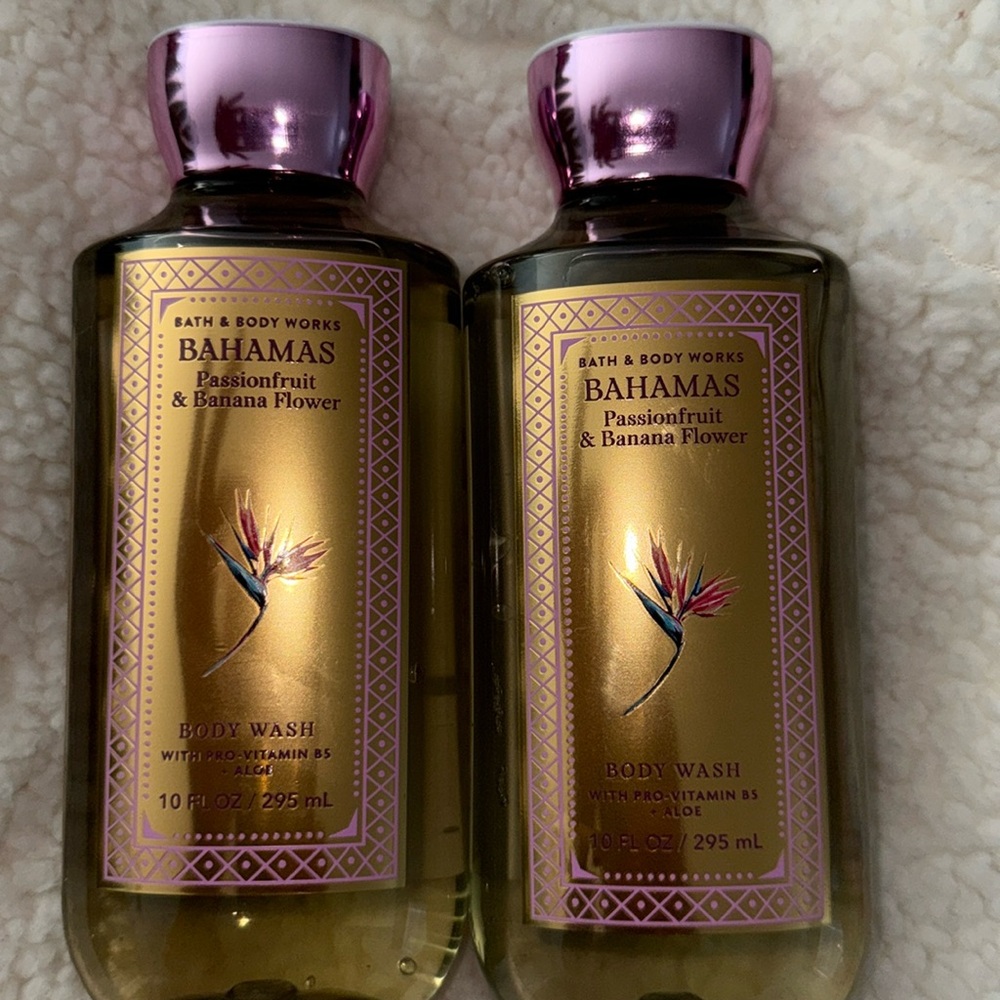 BBW 2pc  Bahamas Passionfruit & Banana Flower Body Wash